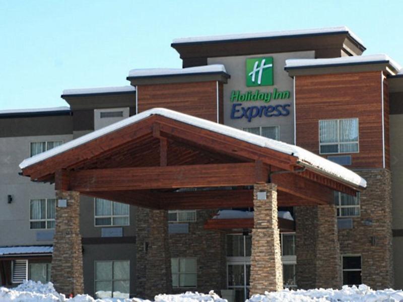 Holiday Inn Express Golden-Kicking Horse By Ihg Eksteriør billede